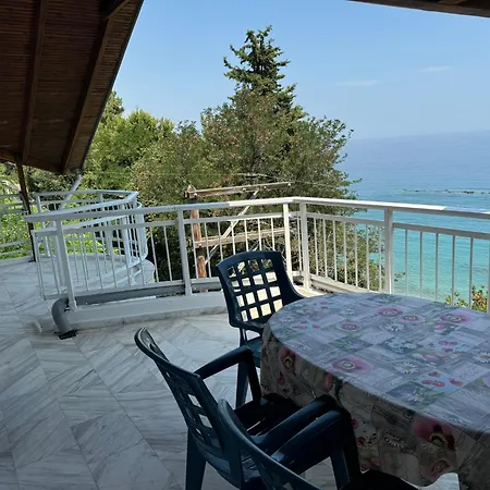 Paris Sea View Apartment *