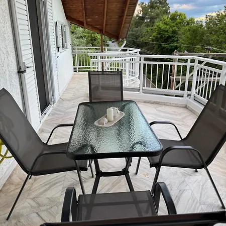 Paris Sea View Apartmán